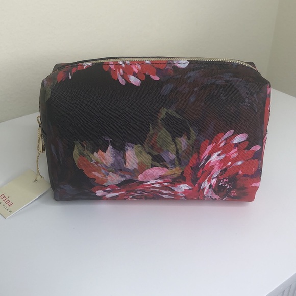 🎀 Cosmetic bag bundle - Picture 3 of 9